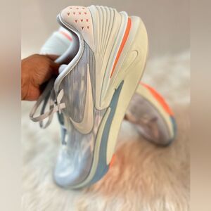 Men's Size 18 basketball shoes  Nike Air Zoom GT CUT 2  DJ6015-402